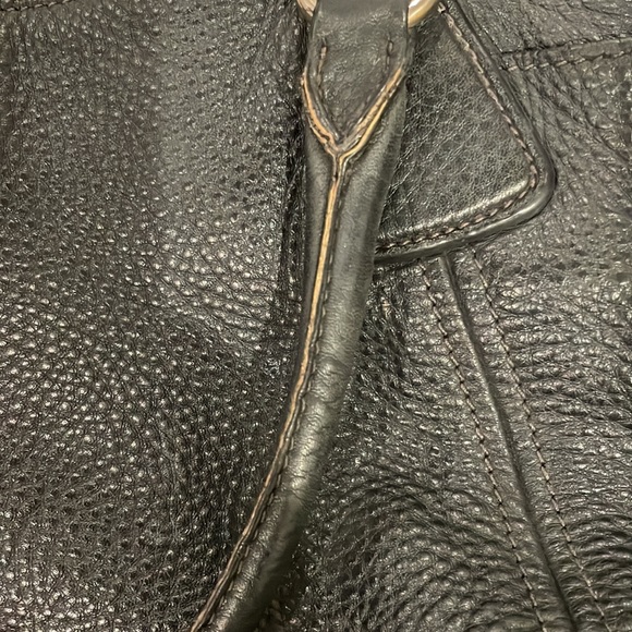 COPY - PRADA PURSE PREVIOUSLY OWNED AND LOVED TO DEATH!! $300 only!!!!! - Picture 6 of 9